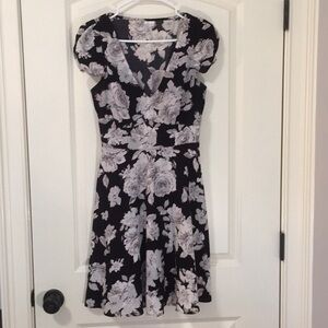 ELLE Floral Print Dress Size Small